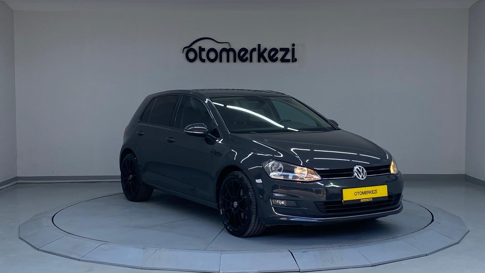 VOLKSWAGEN GOLF 8